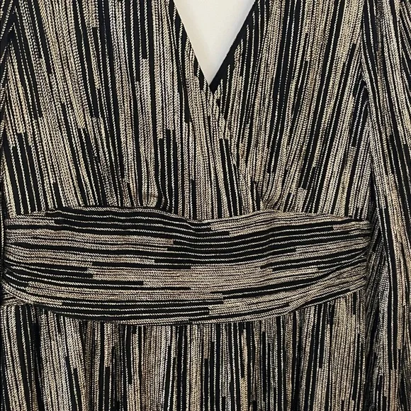 Lilly Pulitzer Riza Black and Gold metallic Romper Dress - Picture 4 of 13